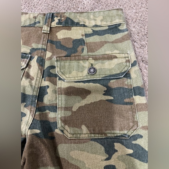 Free People We The Free Remy Camoflauge High Rise Crop Pants Cropped 26 - Picture 4 of 12